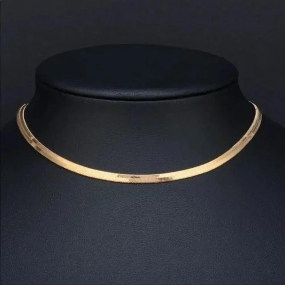 NEW GOLD HERRINGBONE FLAT CHAIN NECKLACE, NICE NECKLACE, CUTE NECKLACE - Picture 2 of 3
